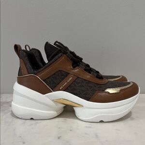 Michael Kors Olympia Trainer
Sneaker Shoe NEW 9